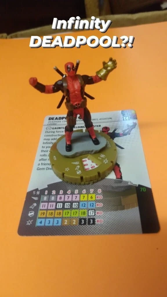 Deadpool #039 HeroClix Figure with Card Marvel Collector's Trove Chase